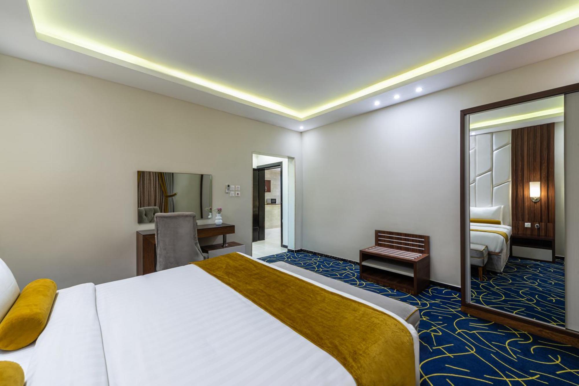 The Palace Hotel Suites Khamis Mushait Εξωτερικό φωτογραφία