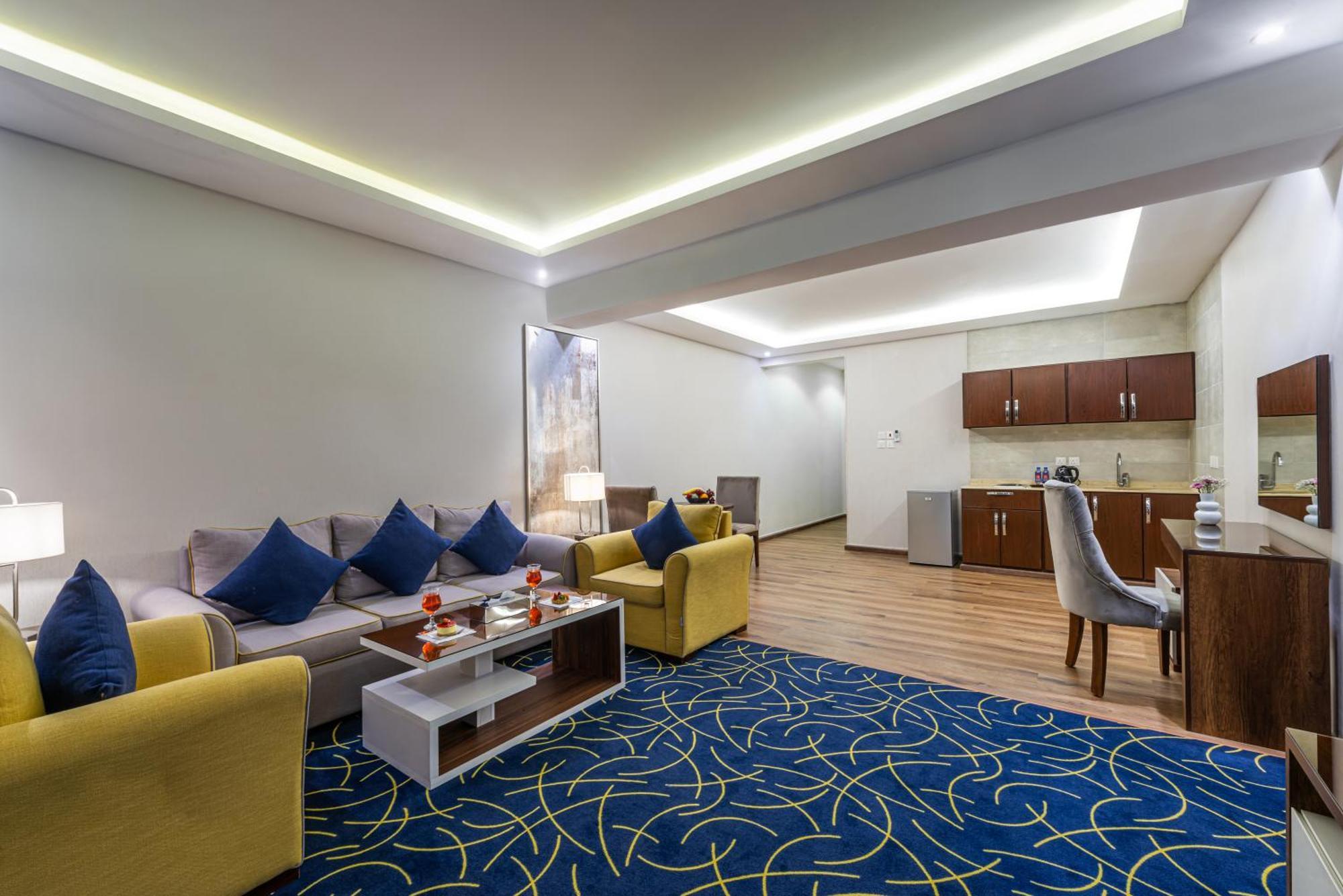 The Palace Hotel Suites Khamis Mushait Εξωτερικό φωτογραφία