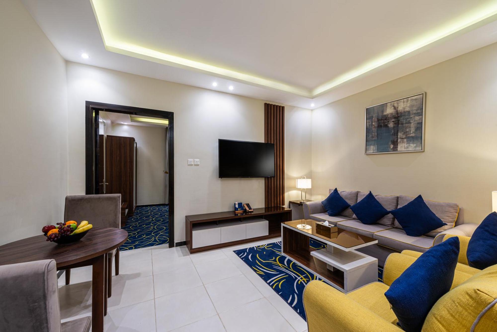 The Palace Hotel Suites Khamis Mushait Εξωτερικό φωτογραφία