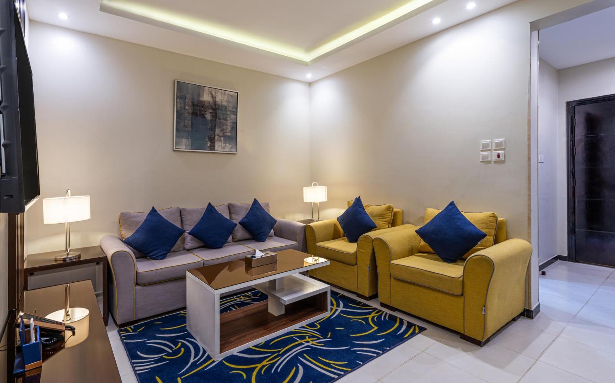 The Palace Hotel Suites Khamis Mushait Εξωτερικό φωτογραφία